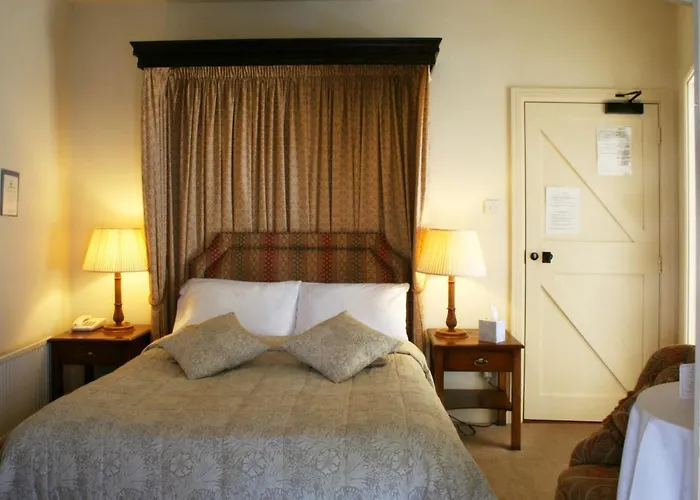 New Inn Hotel